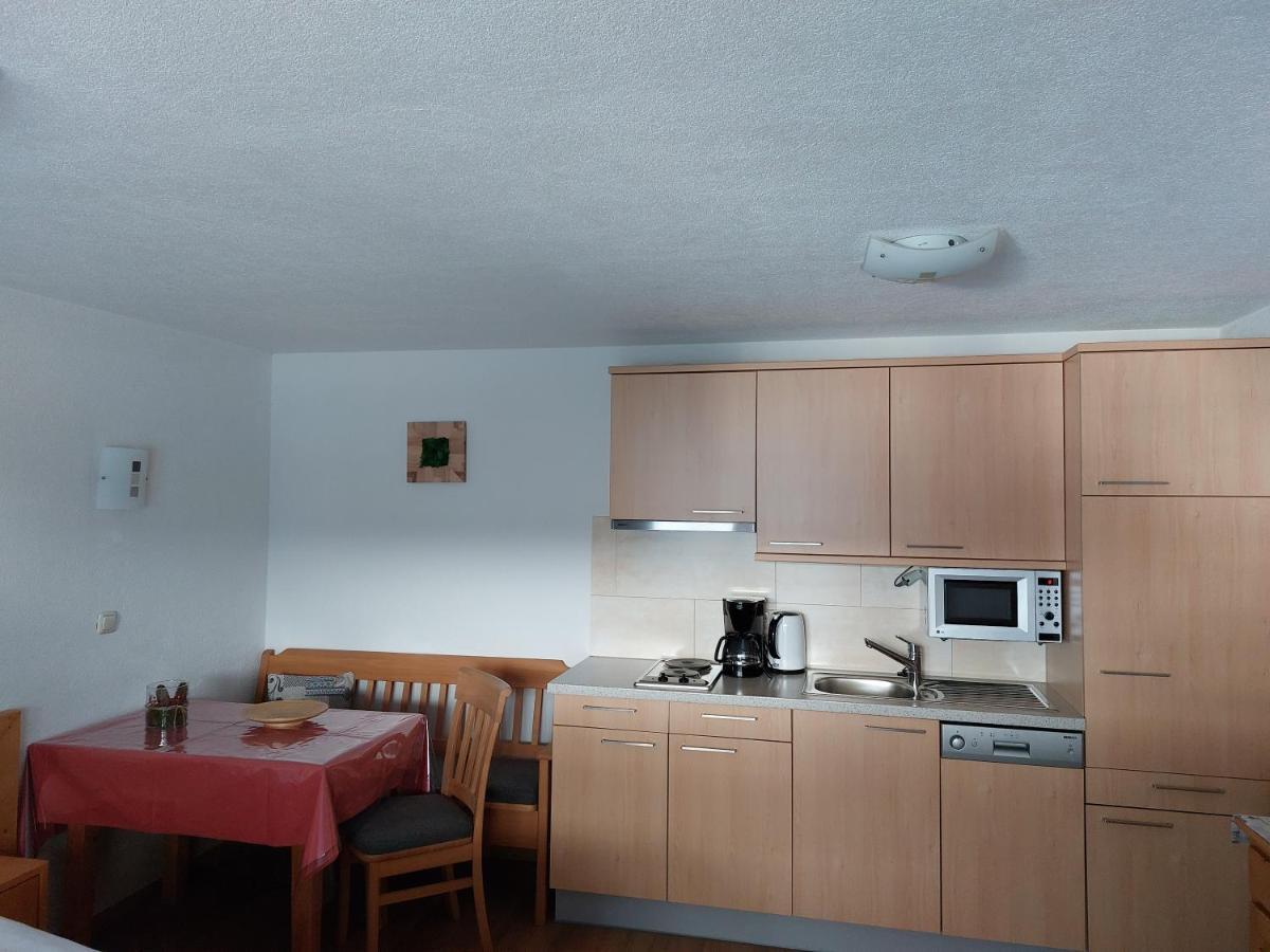 Pension Appartementhaus Bergland Biberwier Bagian luar foto