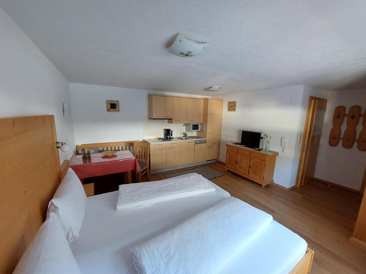 Pension Appartementhaus Bergland Biberwier Bagian luar foto