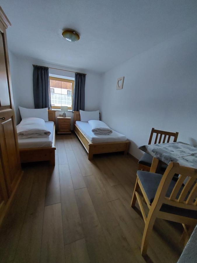 Pension Appartementhaus Bergland Biberwier Bagian luar foto