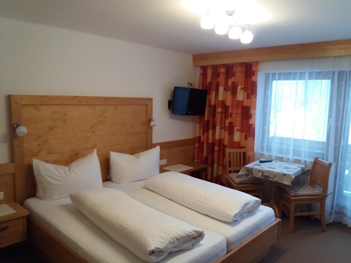Pension Appartementhaus Bergland Biberwier Bagian luar foto
